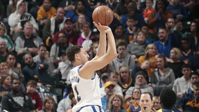 猛龙轻取步行者，福克斯绝境逆转