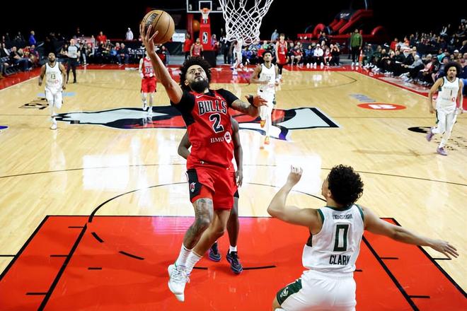 波兰男篮轻取热火B队，哈里斯绝境逆转