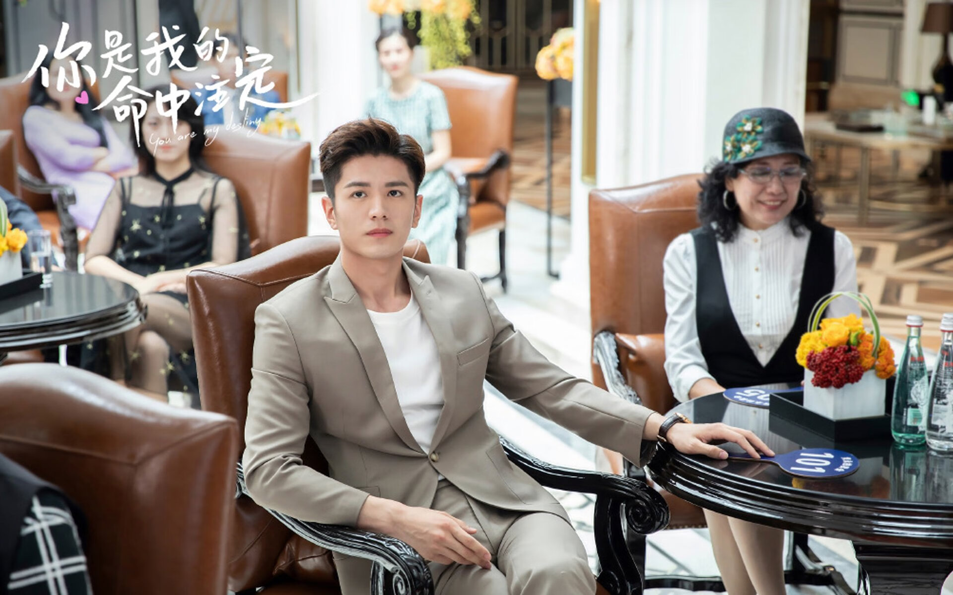 蓝白色的燃烧，阿圭罗在非洲高地上撕碎铁血徽章